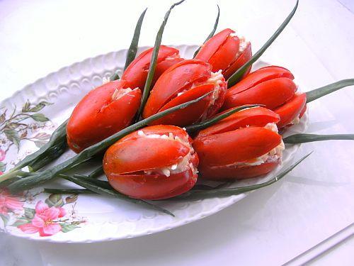 тюльпаны из помидор